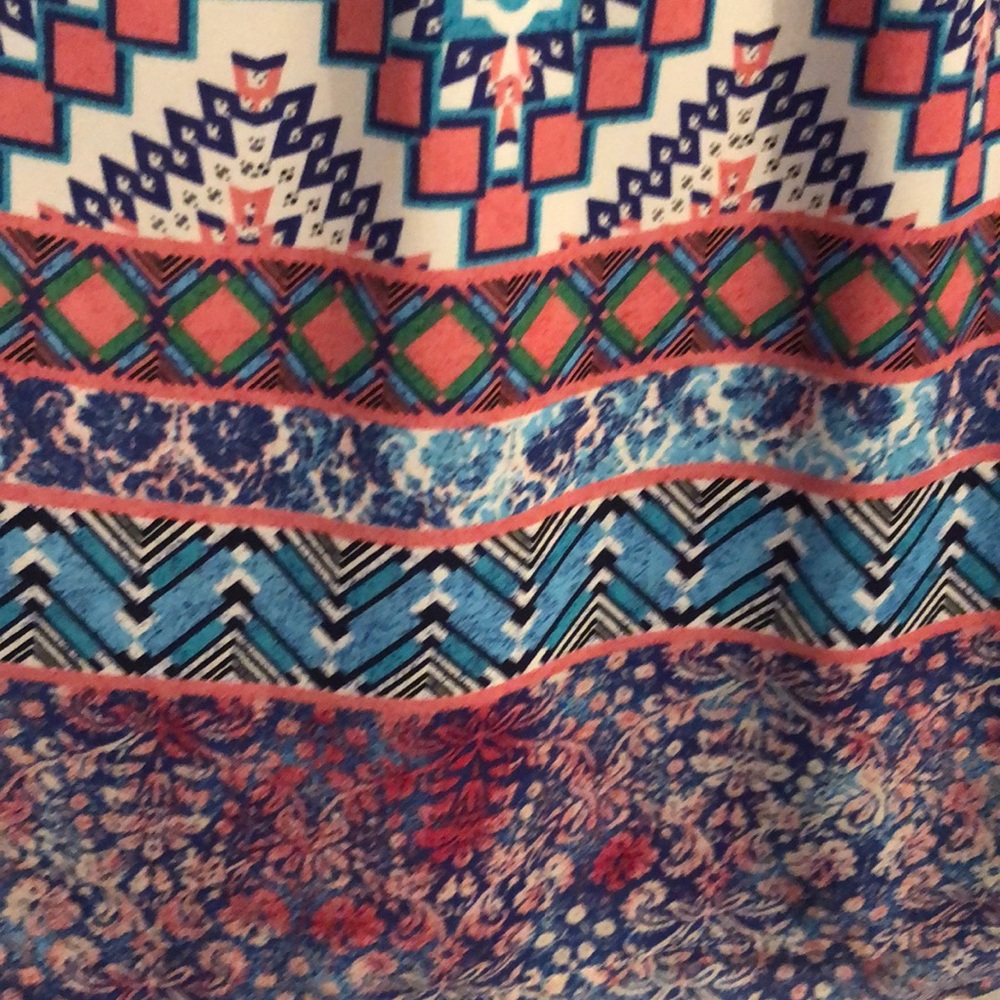 Flutter sleeve top - Picture 2 of 5